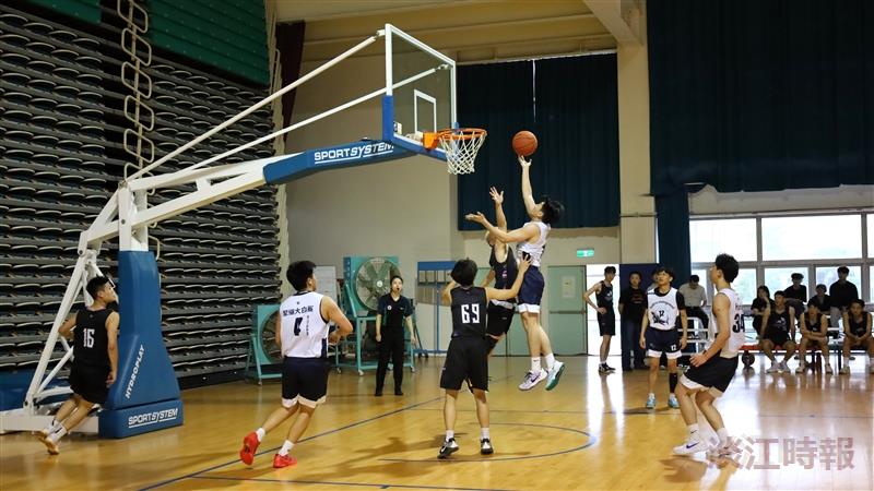 2025-06-02-a2 113學年度院際盃男籃冠軍戰,由商管學院對上工學院。(攝影/彭證睿)
